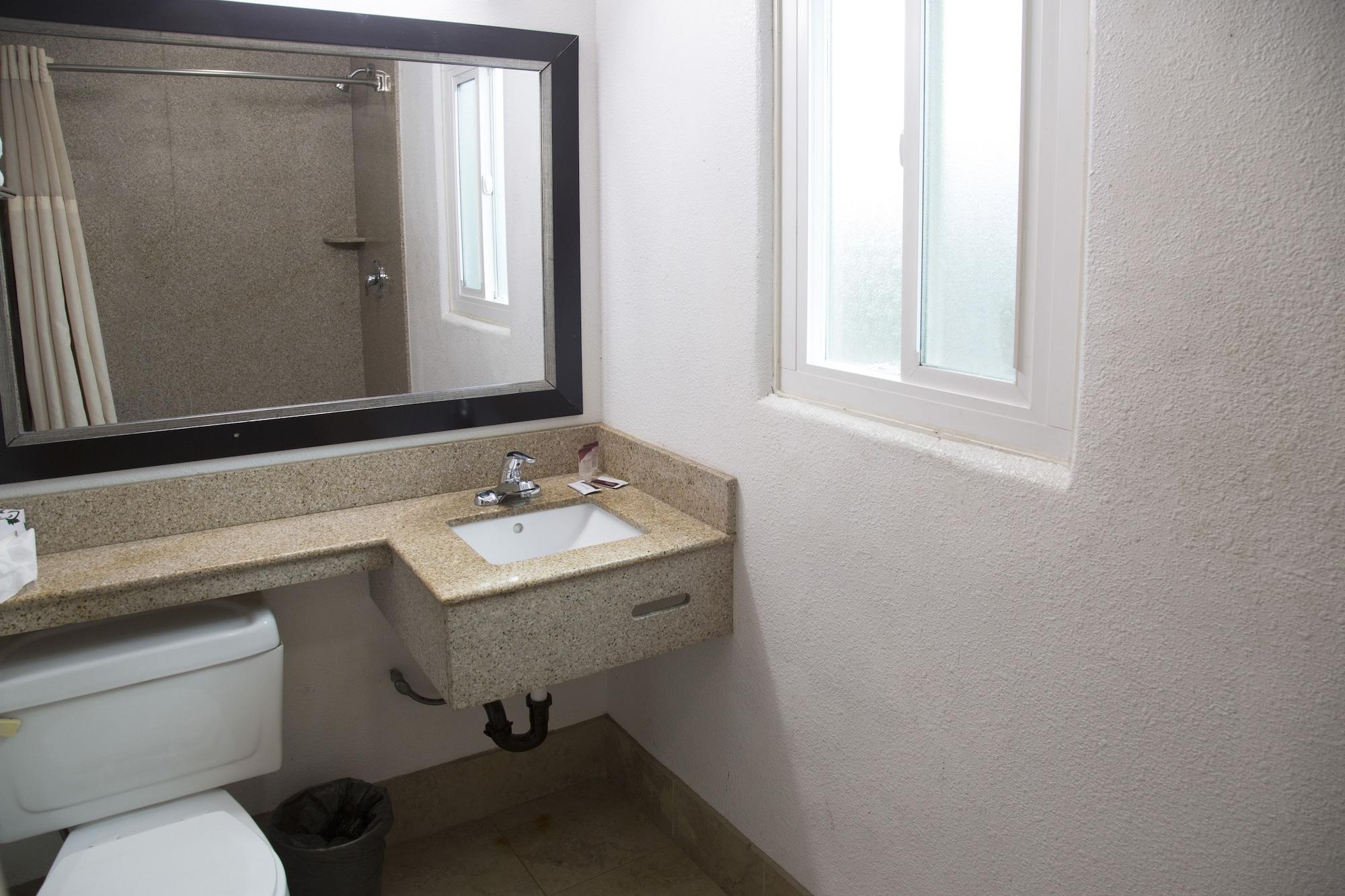 Harbor Inn & Suites Oceanside Buitenkant foto
